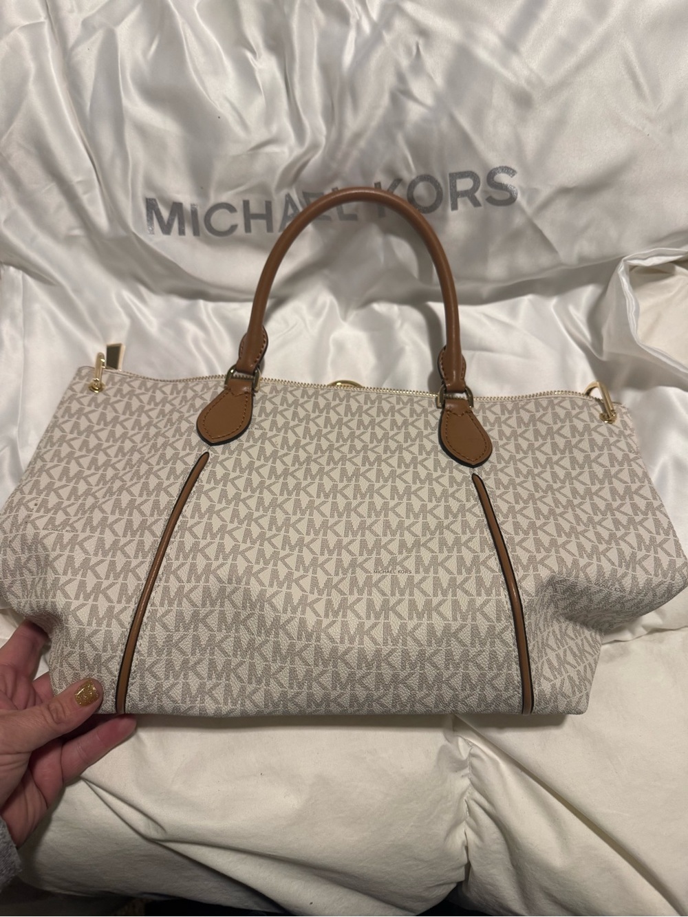 Michael Kors Cream MK Logo Tote with Tan Trim and Gold Hardware Used 1 time - Picture 3 of 5
